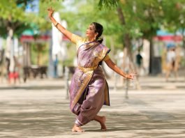 Chankramanachaari pose